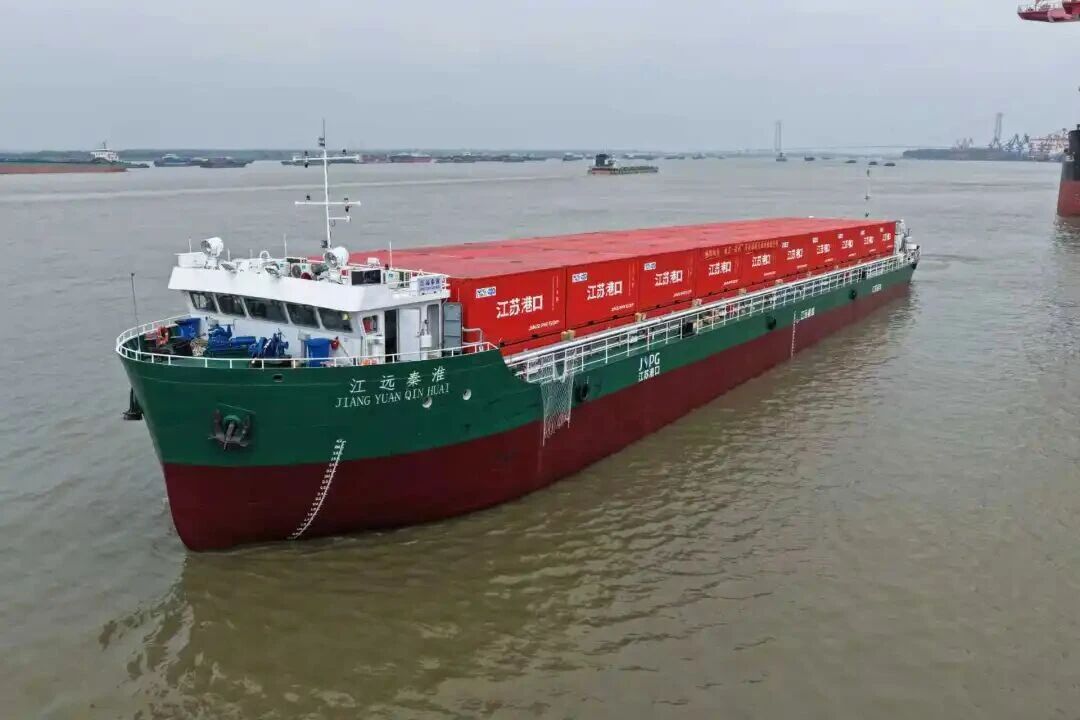 用油船买油的税钱补贴新能源船，放手让新能源船抢油船的生意……这棋你看懂了吗？